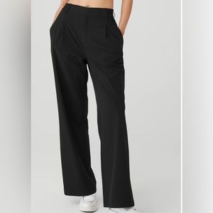 NWT ALO High Waist Pursuit Trouser, Size M